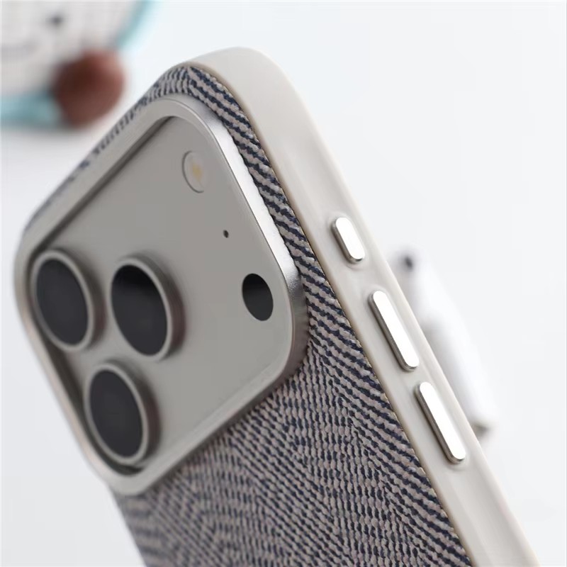 Tech Woven Canvas Luxury Magne - đánh giá và giá Magsafe Wireless Charger